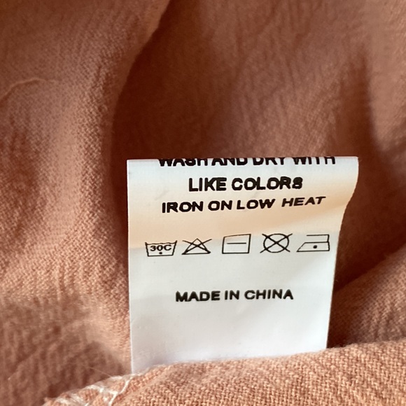 LOVEU.DEAR pink and white tank top say’s size 1X but seem’s small no stretch - Picture 8 of 13